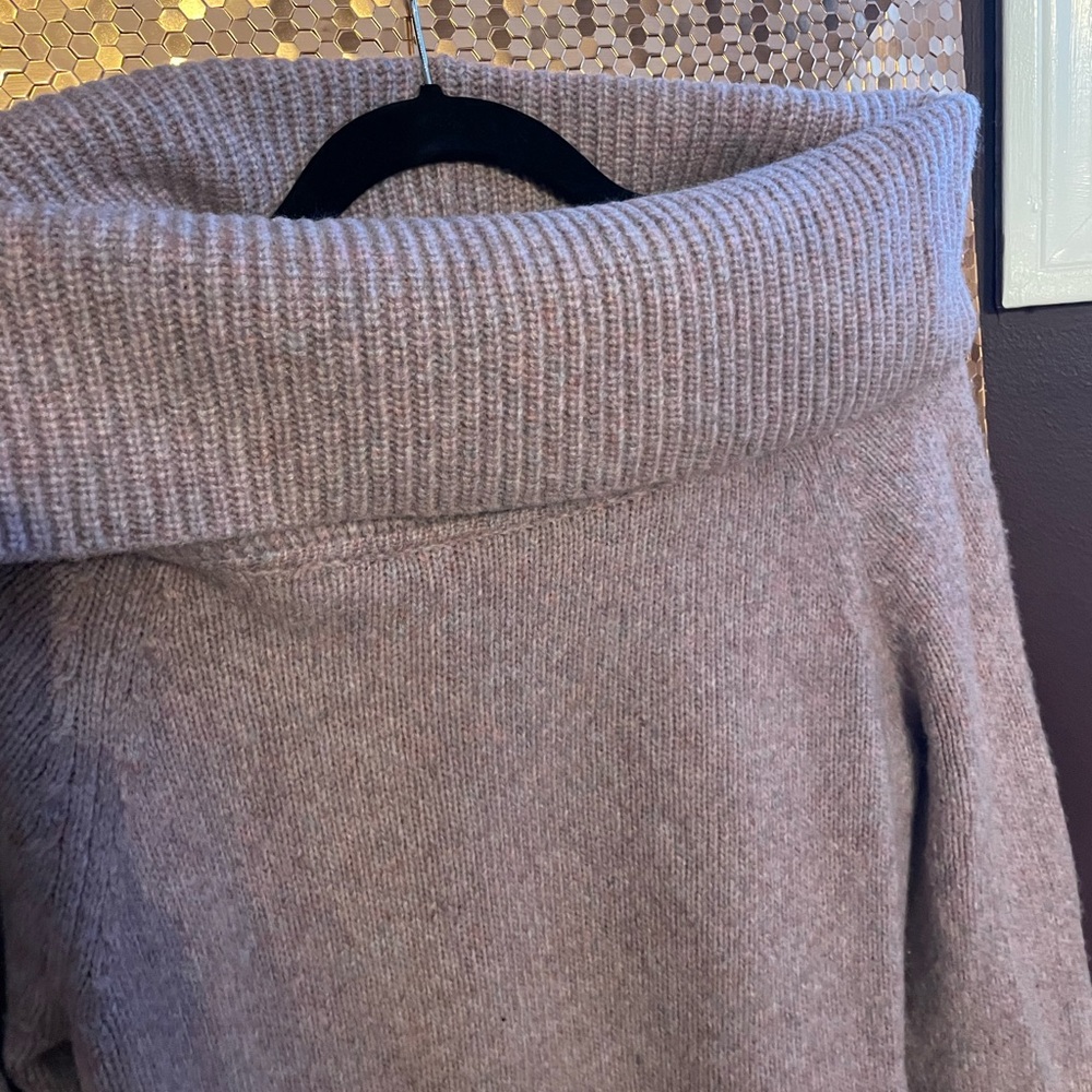 Sweater - Picture 2 of 4